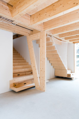 Stahl- und Traumfabrik AG