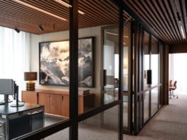  Stahl- und Traumfabrik AG